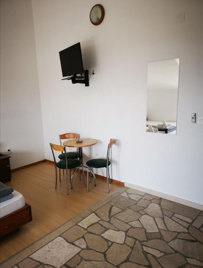 Apartments Plazibat Škrip Exteriör bild