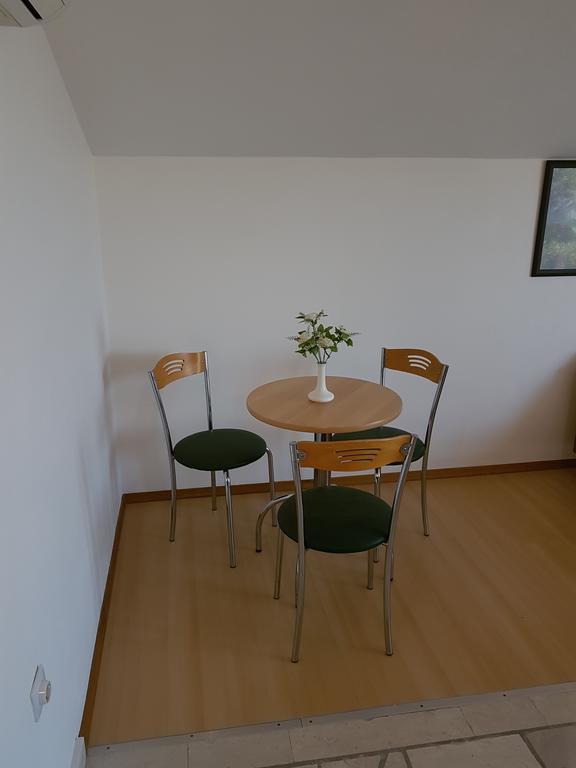 Apartments Plazibat Škrip Exteriör bild