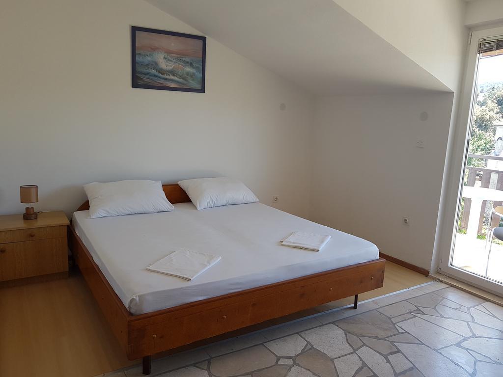 Apartments Plazibat Škrip Exteriör bild